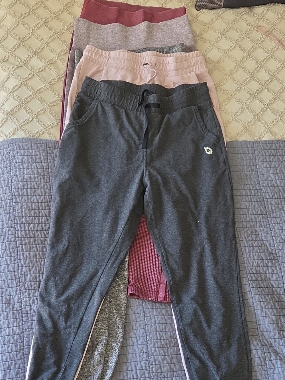 Assorted 5 Joggers/casual/Workout Pants Medium